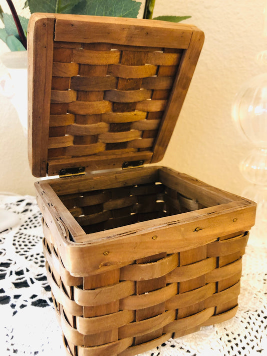 Wood Weave Basket/Box with Hinged Lid